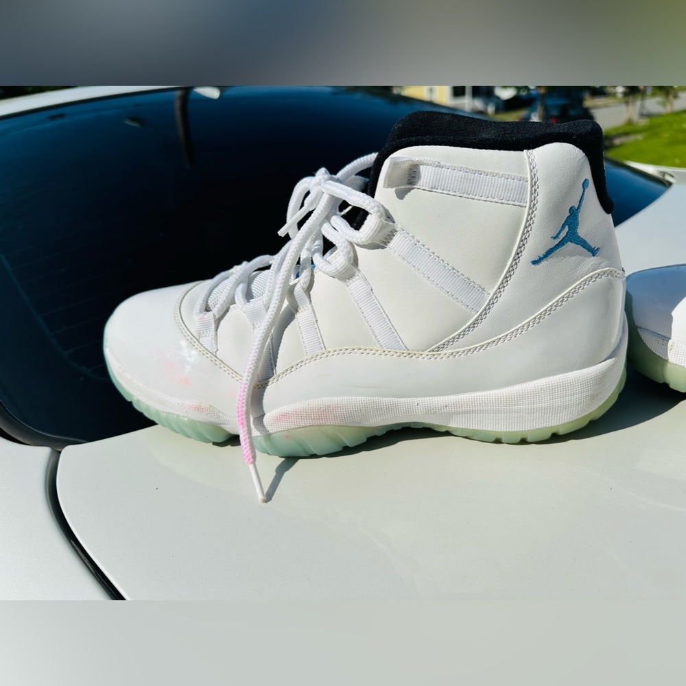 Jordan 11 - Picture 6 of 7